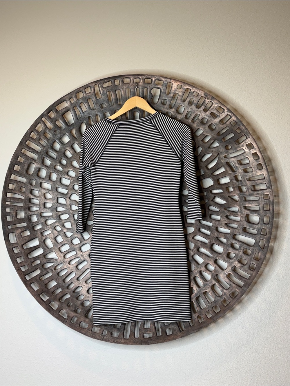 🖤 French Connection Black White Striped Stretch Dress Women’s Size 4 Mini 🖤 - Picture 4 of 13